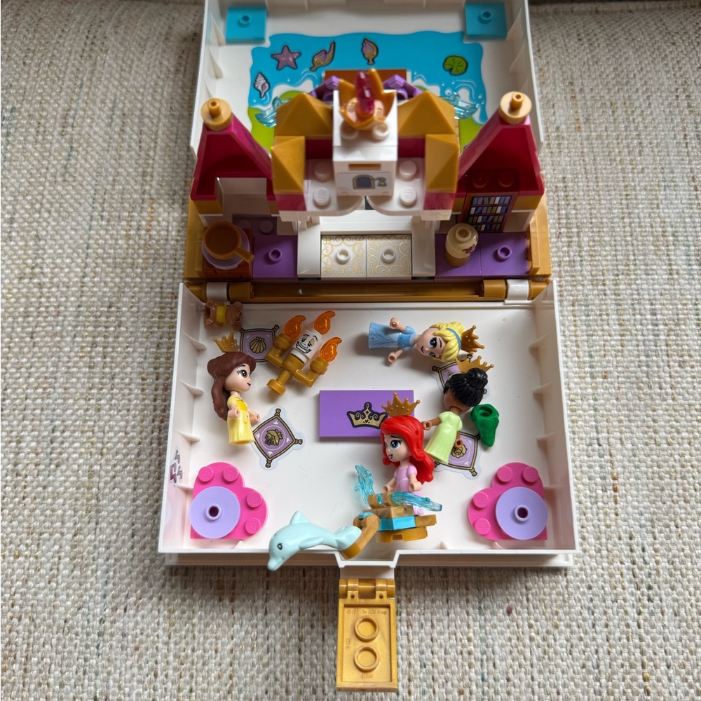 Arielle, Cinderella, Tiana, and Belle Lego Story Book set 43193 retired
